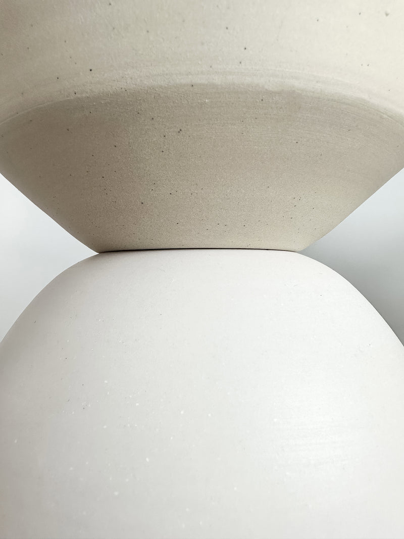 Porcelain and White / Round Pendant