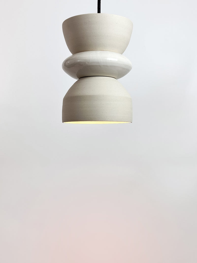 White / White Round Pendant