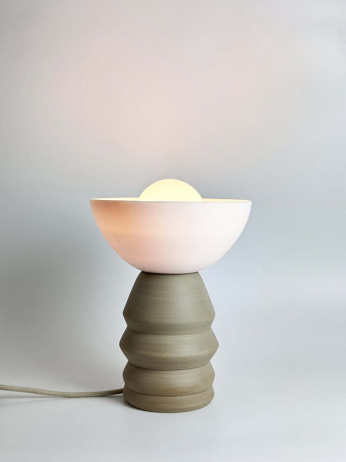 CRESCENT - Porcelain / Tan