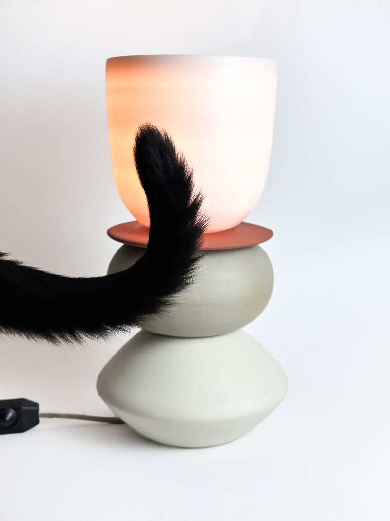 ORION - Large Tan / White (Seconds)